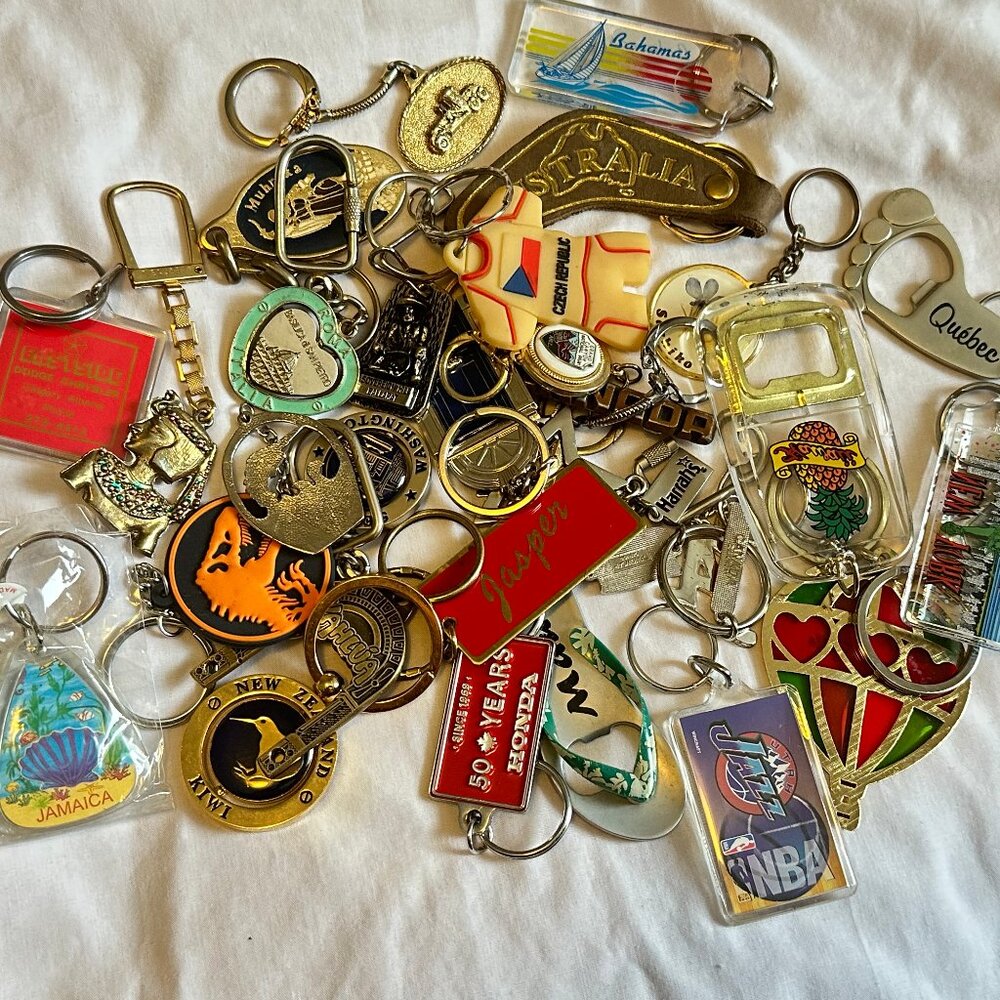 Lot of 30 VTG Keychains 600+ grams Mix Advertising Souvenir Novelty NBA Collect